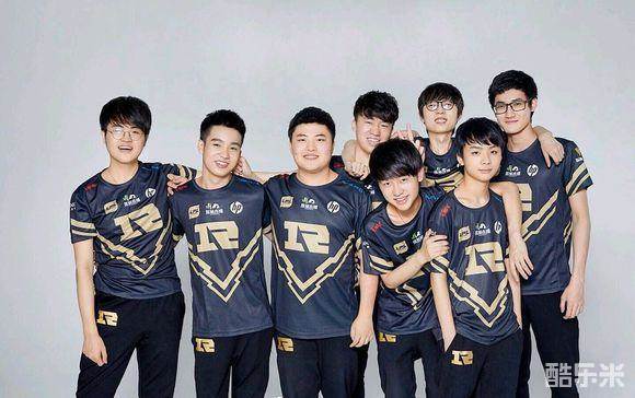 的配合默契 的配合默契