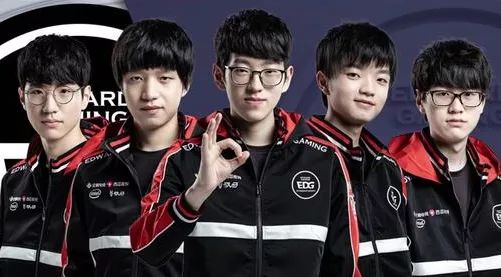 们看到了她 们看到了她