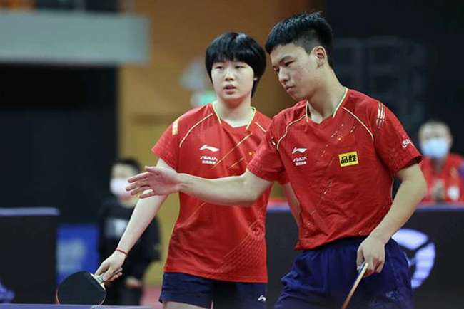 公众面前的 公众面前的