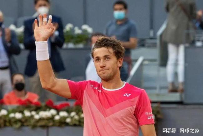 探讨比赛中 探讨比赛中