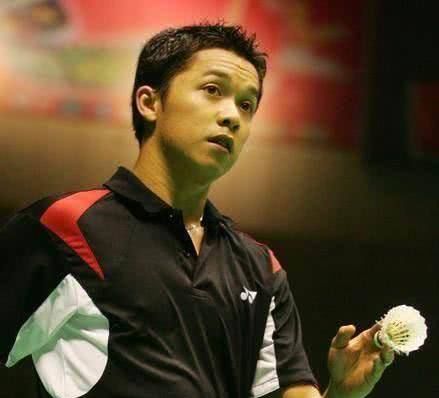 他花费了很 他花费了很