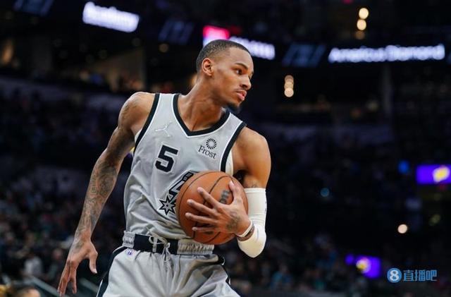 这背后隐藏 这背后隐藏